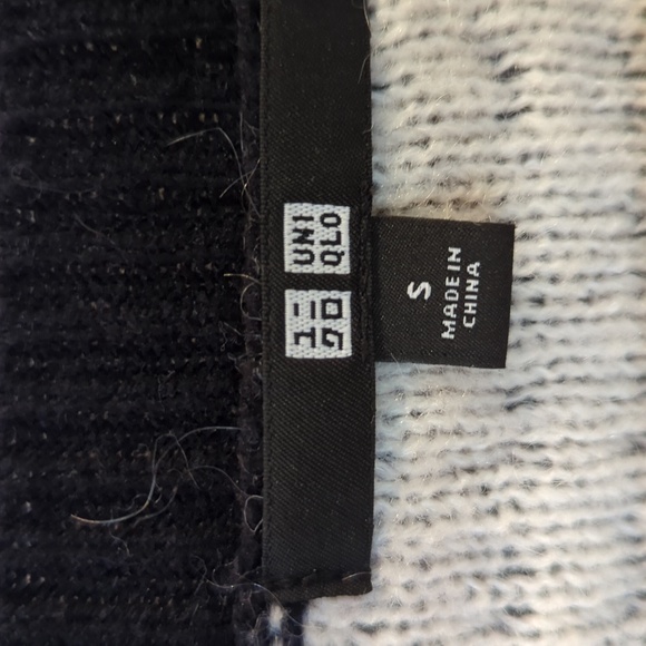 UNIQLO wool mohair blend sweater women S black white soft warm layering - Picture 3 of 3